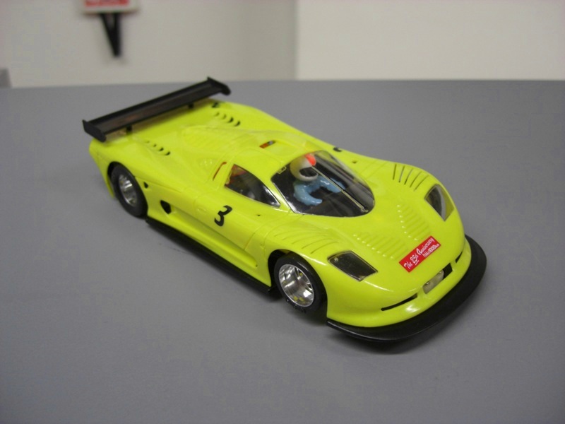 CIMG2790.JPG: Mosler in gelb