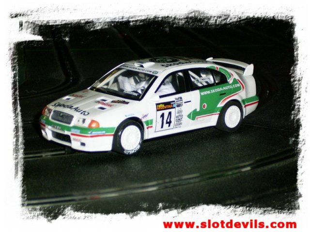 rally2004-3.jpg: Skoda Octavia WRC 2003
